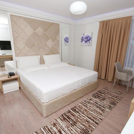 Eljos Hotel Fushe-Kruje Luaran gambar