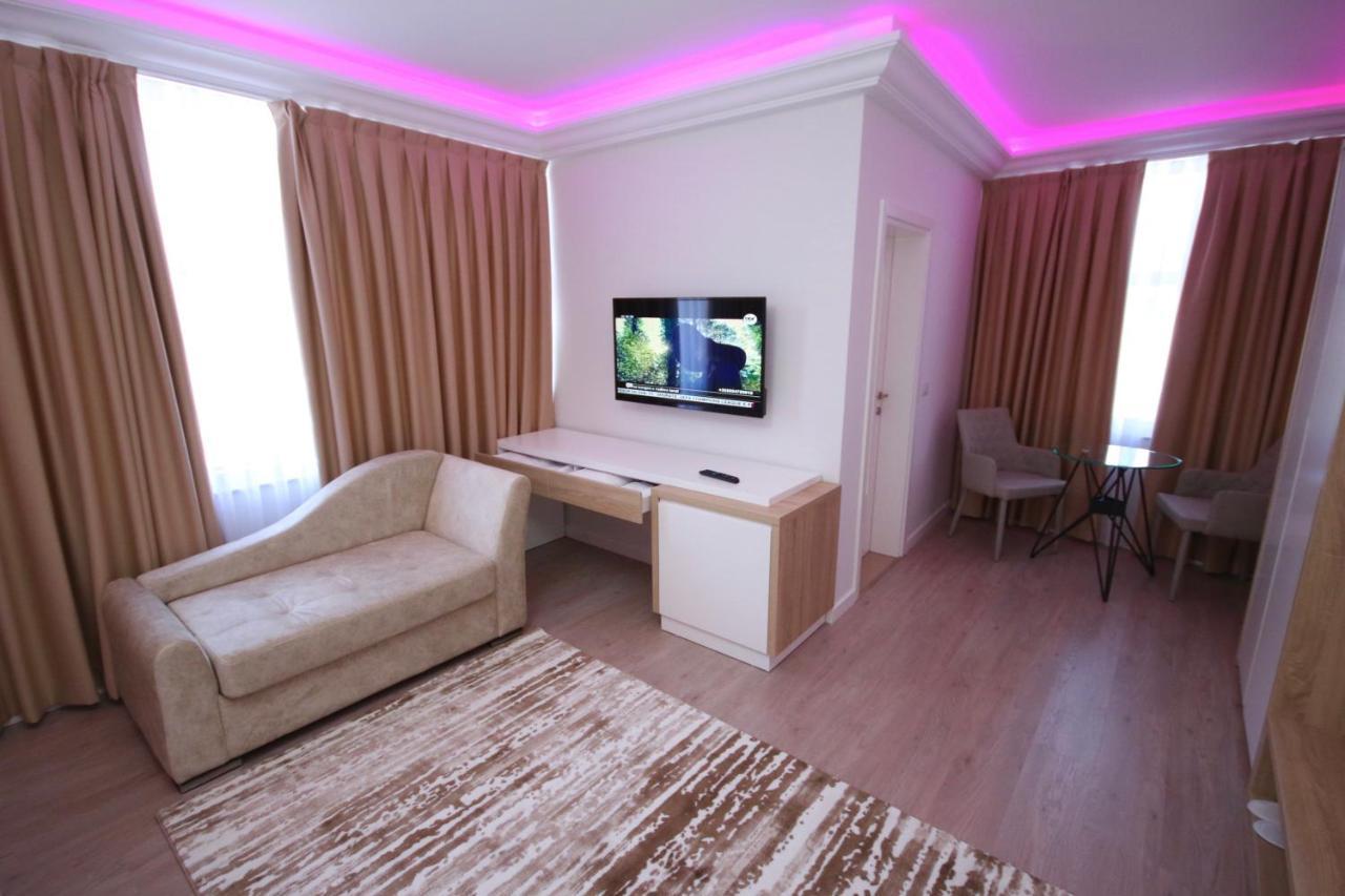 Eljos Hotel Fushe-Kruje Luaran gambar